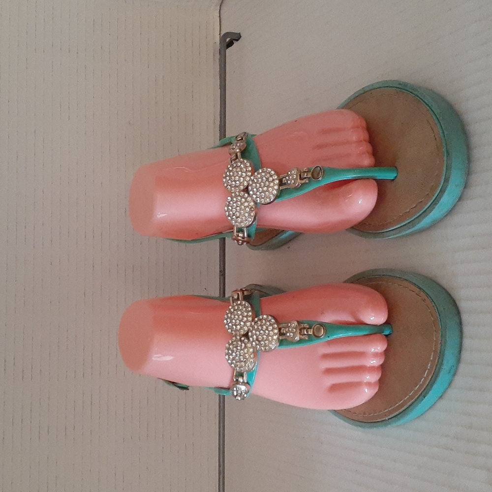 icy women's sandal